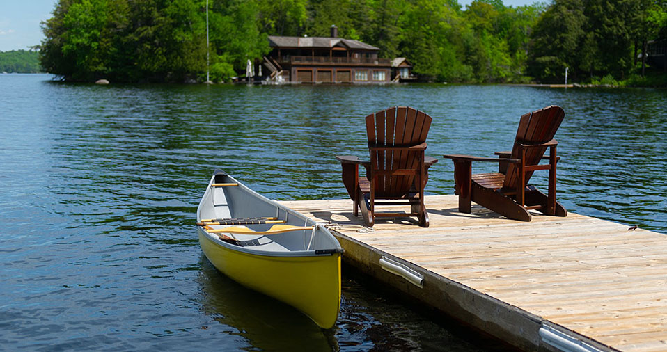 Image of a lake house, Lady of the Lakes Real Estates specialty location.